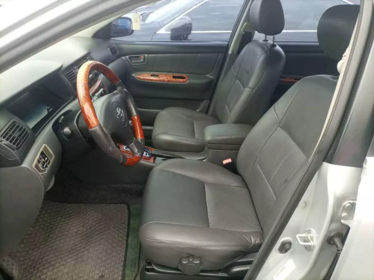 Toyota Corolla - 2005