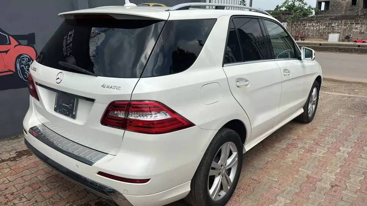 Mercedes-Benz ML 350   - 2012