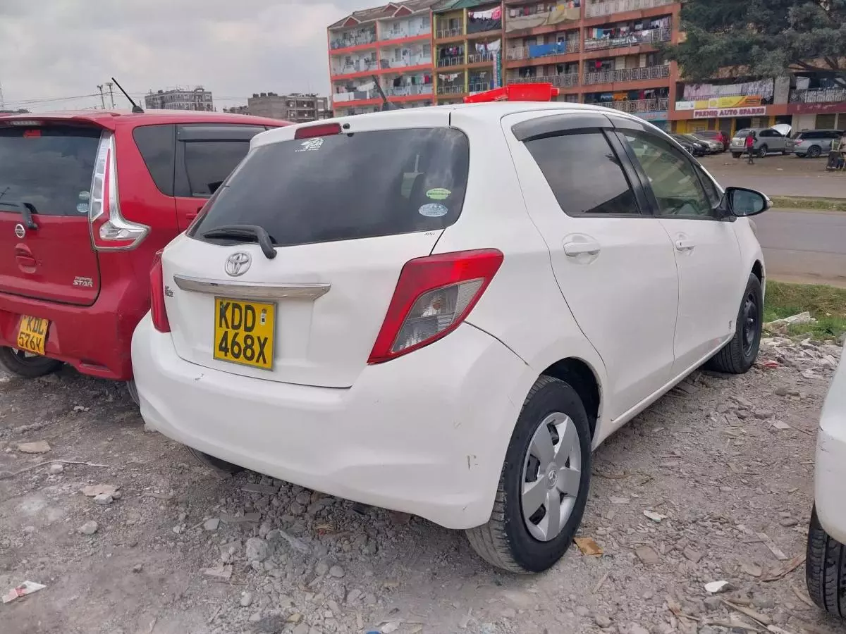 Toyota Vitz   - 2014