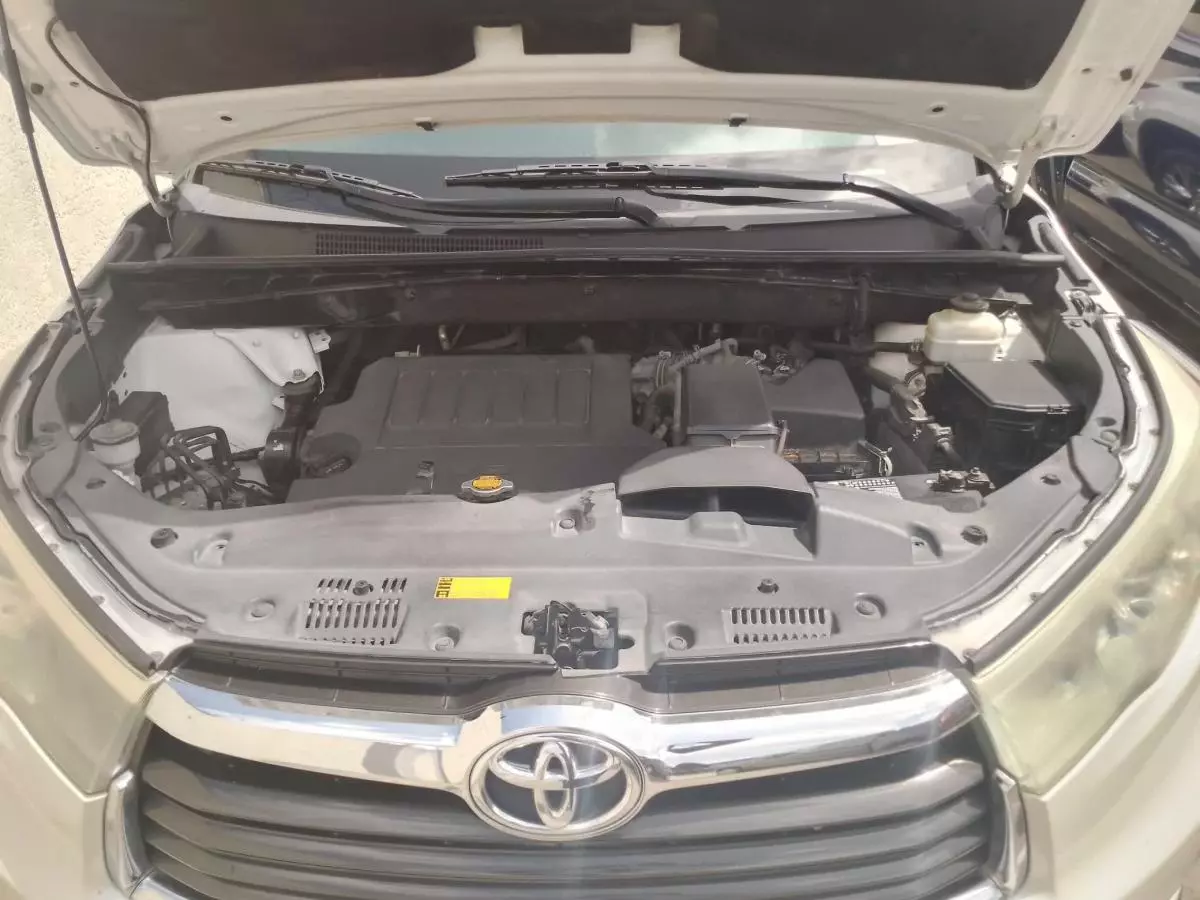 Toyota Highlander   - 2015