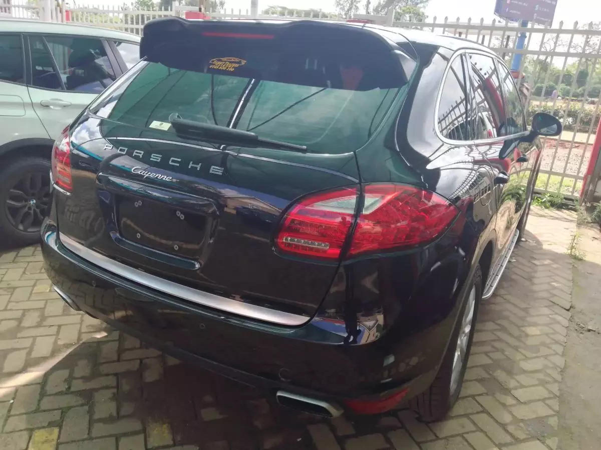 Porsche Cayenne - 2014