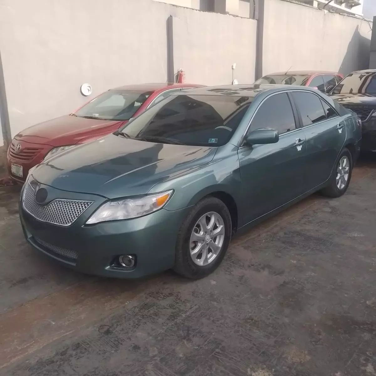 Toyota Camry   - 2011