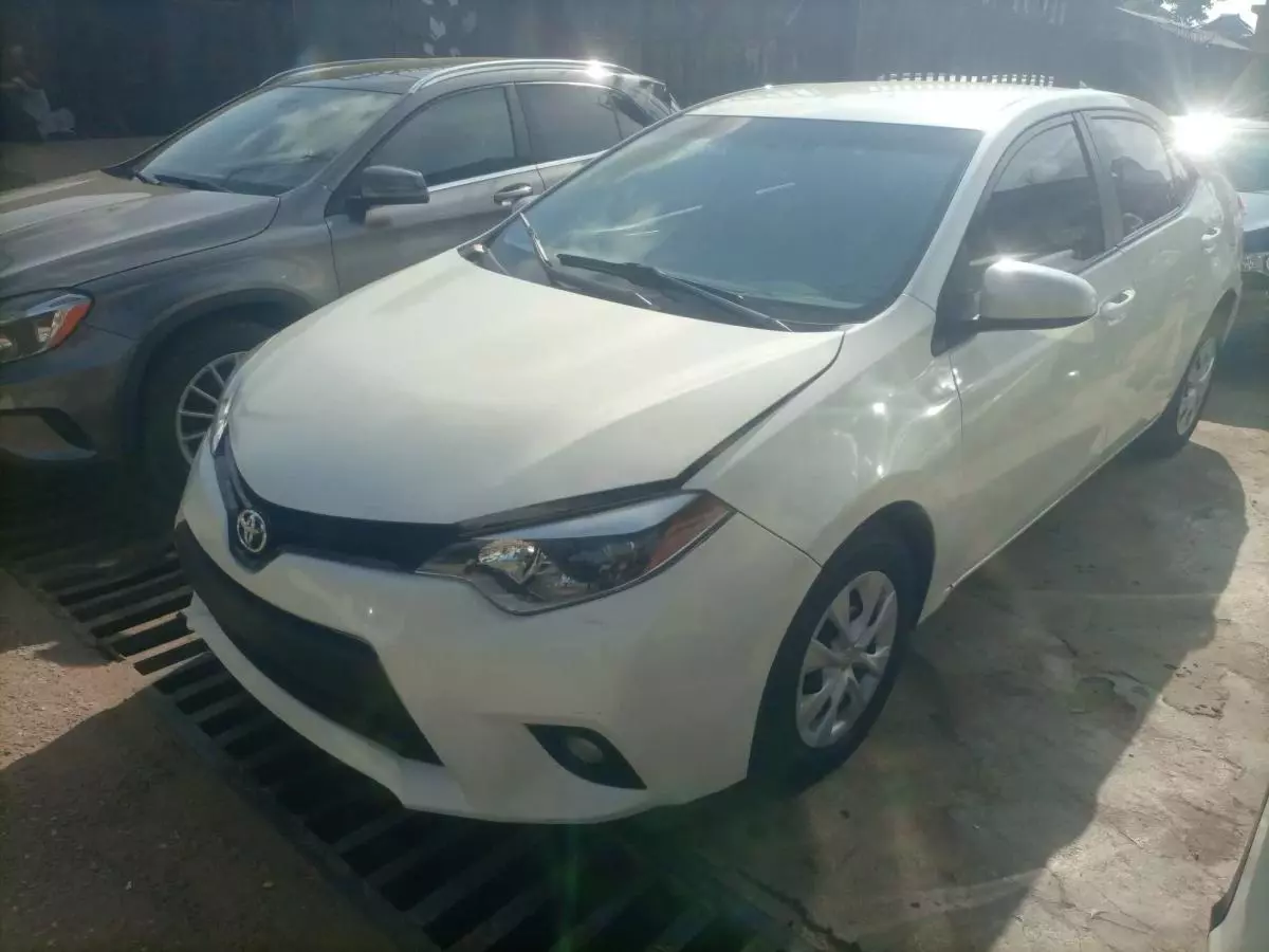 Toyota Corolla   - 2014