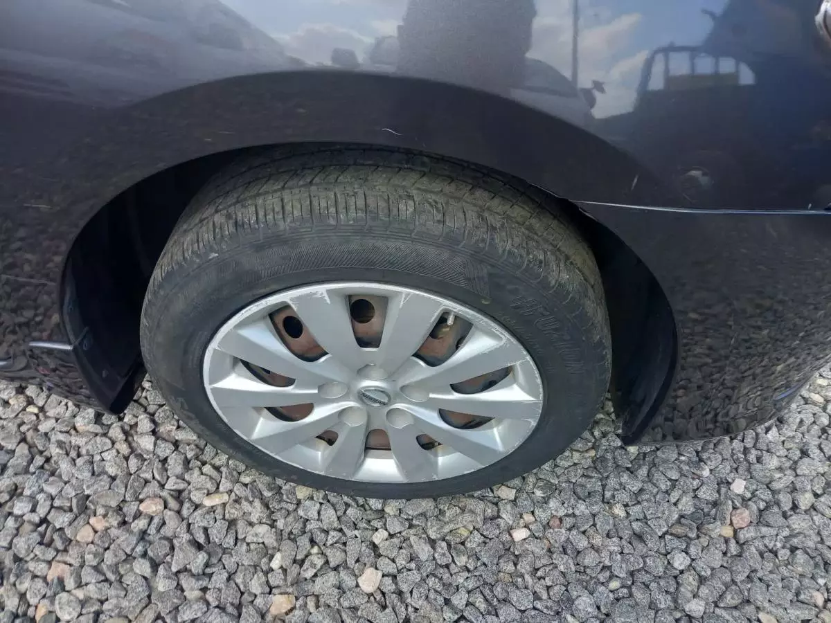 Nissan Sentra - 2014