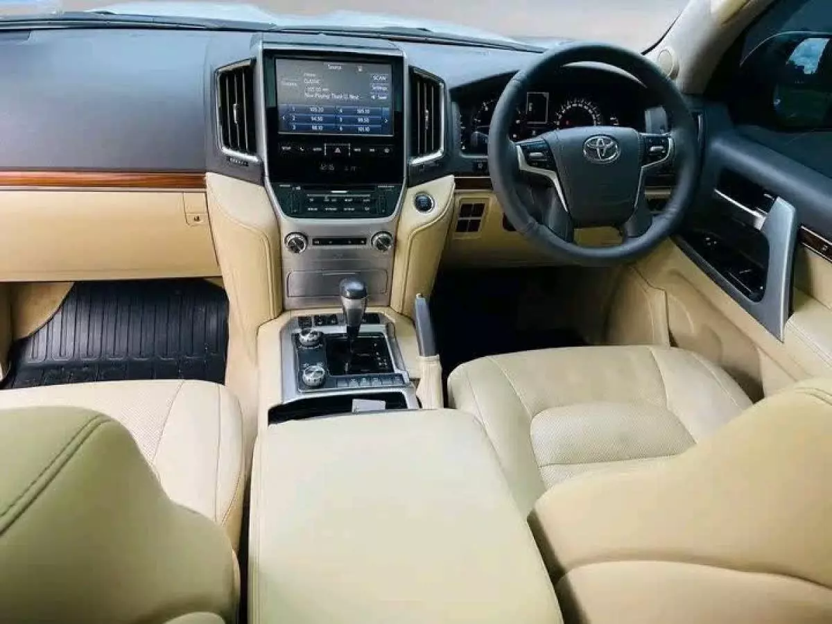 Toyota Landcruiser Vx V8  - 2016
