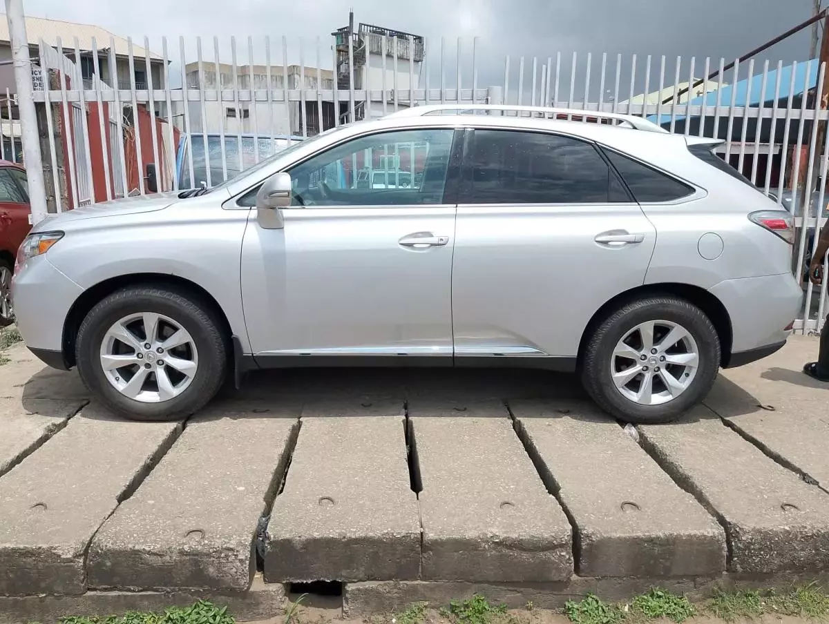 Lexus RX 350   - 2010