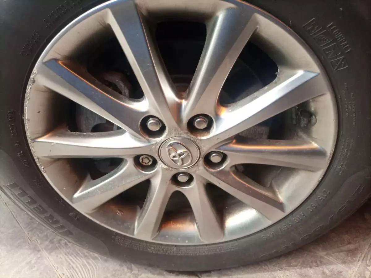 Toyota Camry - 2010