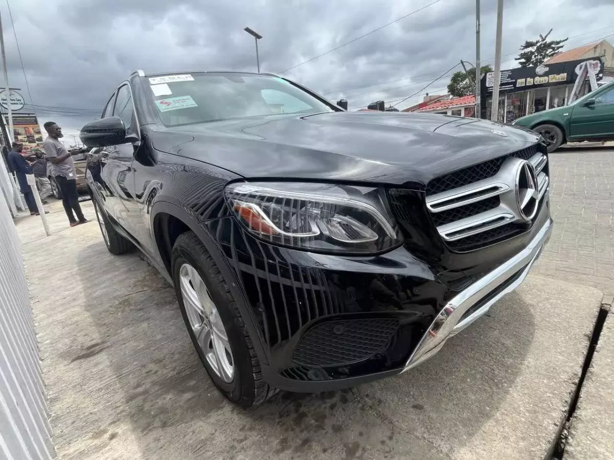 Mercedes-Benz GLC 300   - 2018