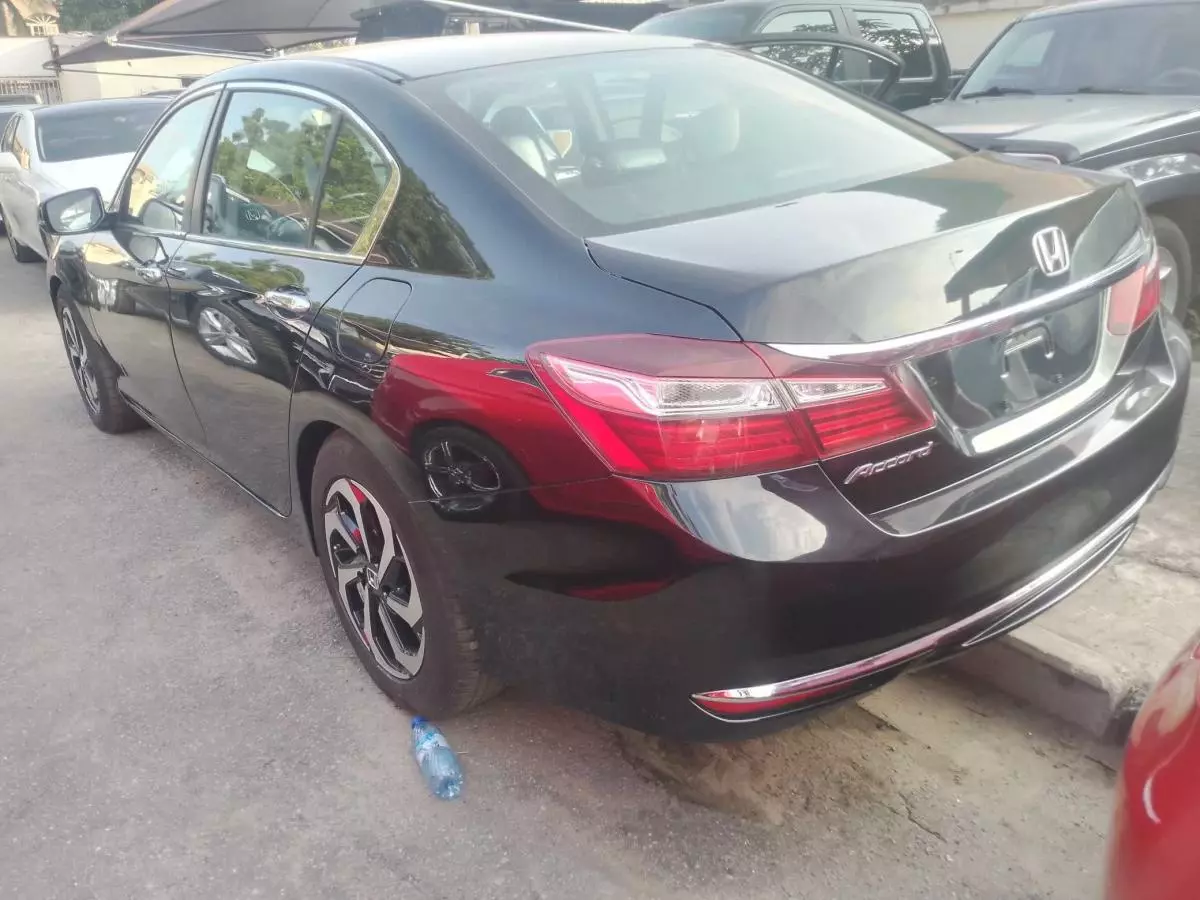 Honda Accord   - 2013