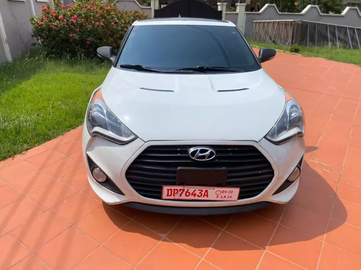 Hyundai Veloster   - 2014