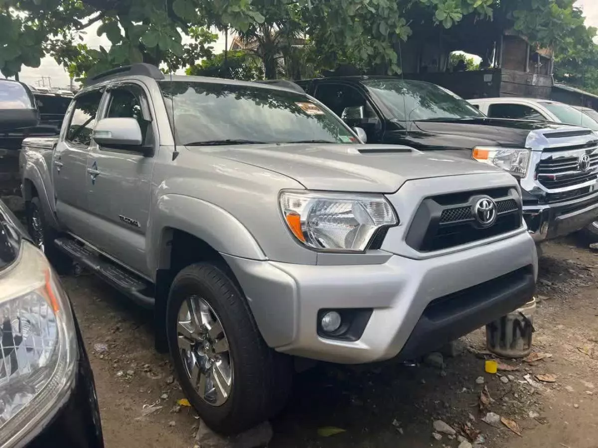 Toyota Tacoma   - 2012