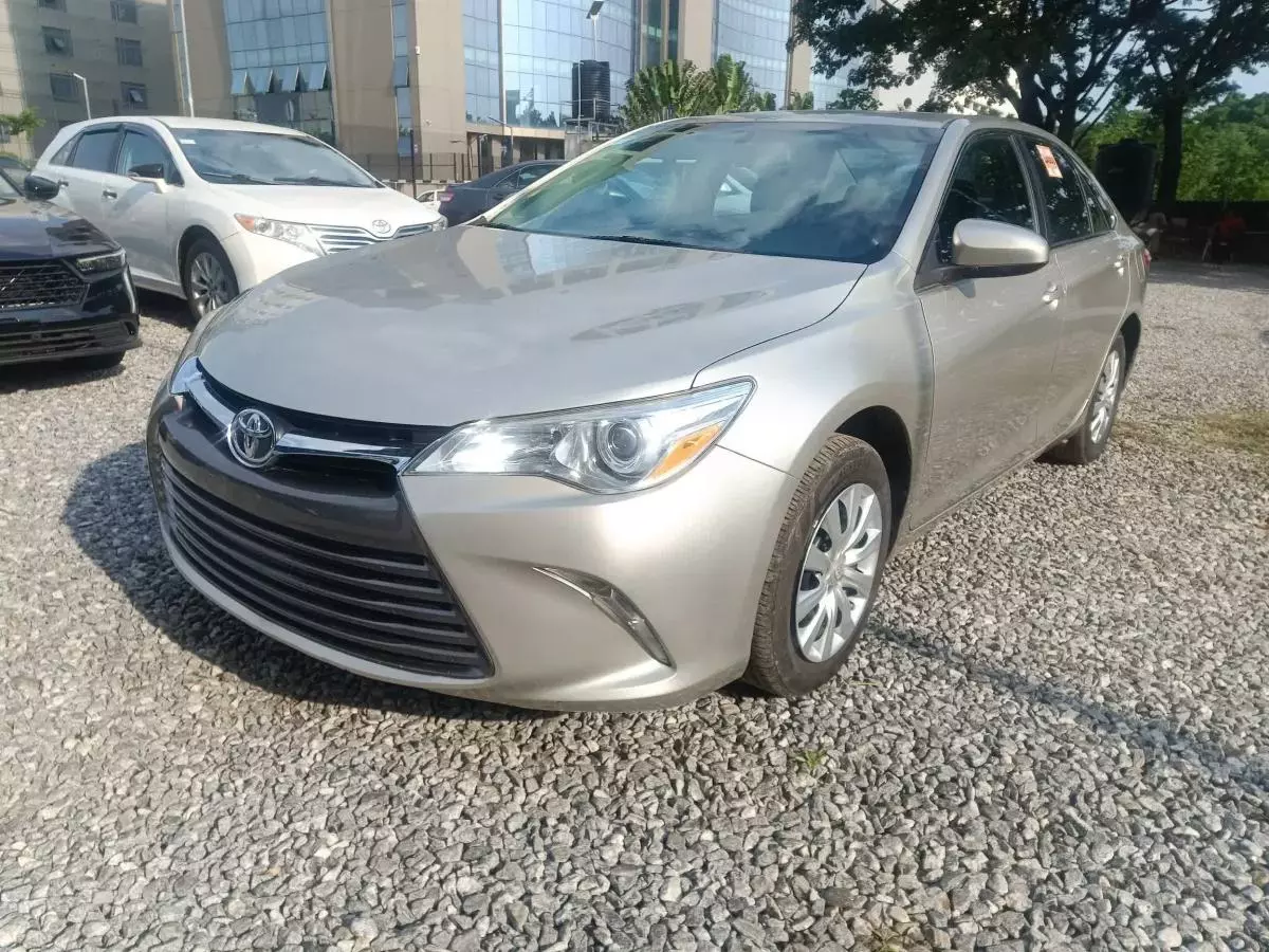 Toyota Camry   - 2015