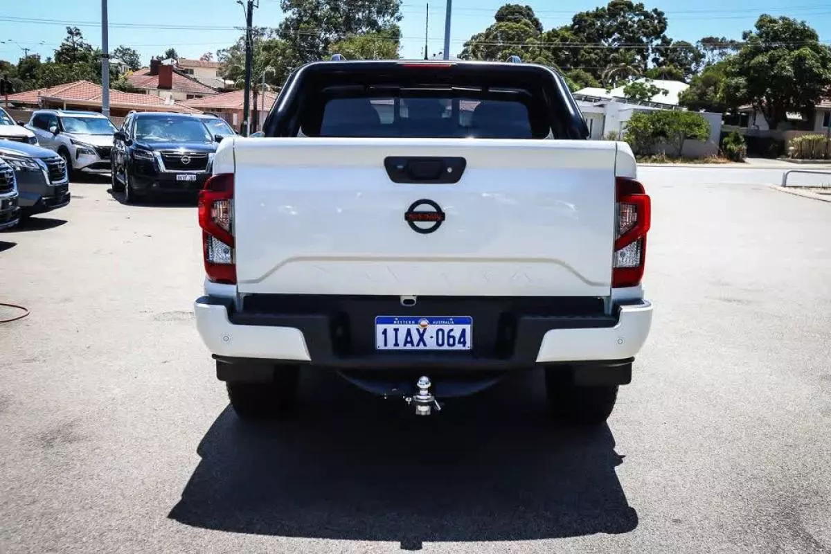 Nissan  NAVARA PRO-4X   - 2024