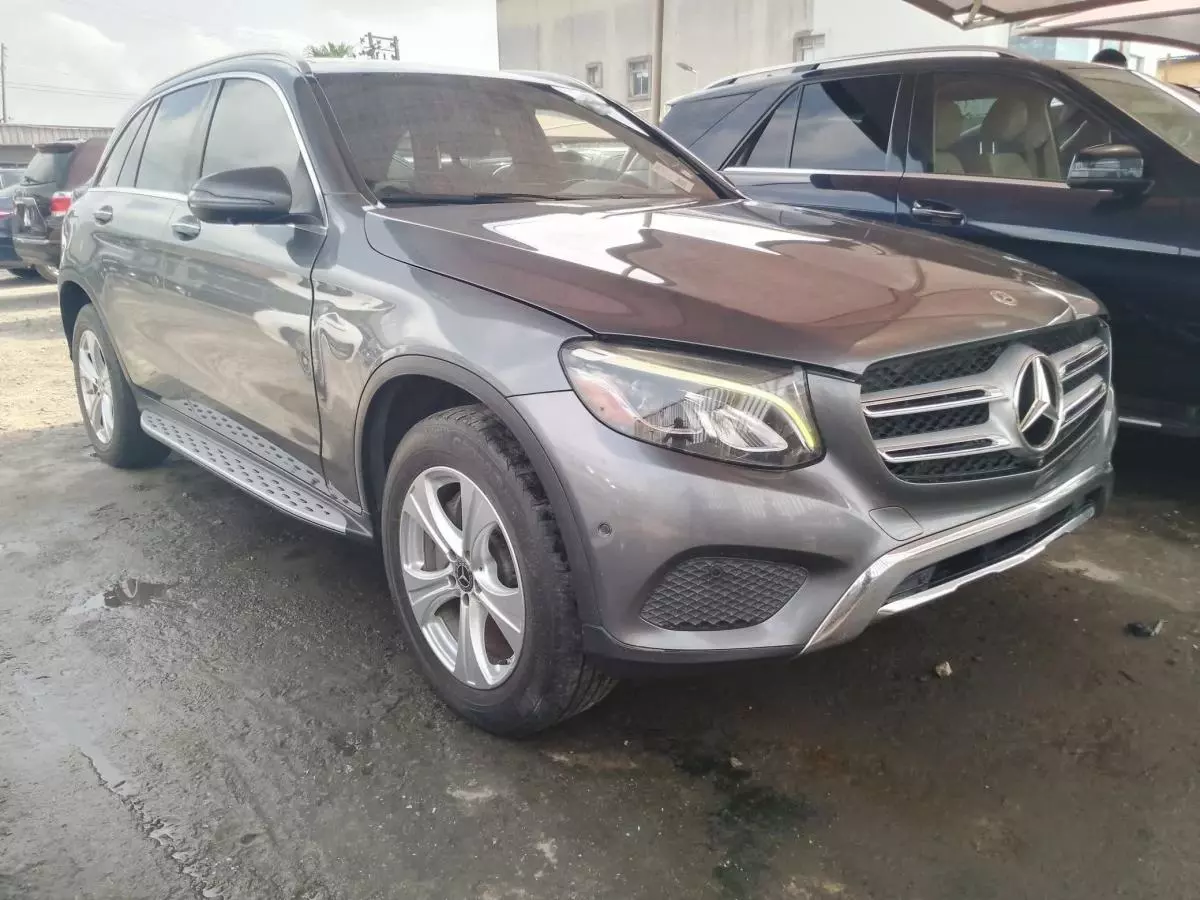 Mercedes-Benz GLC 300   - 2018