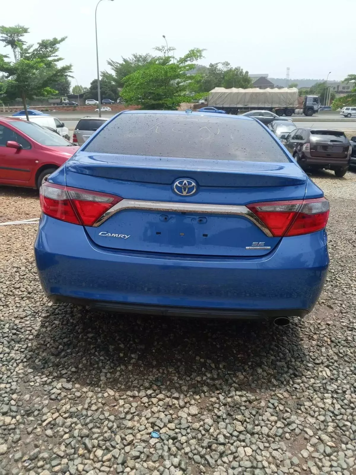 Toyota Camry   - 2016