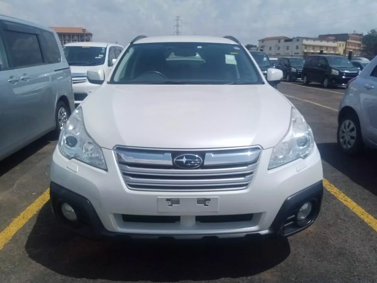 Subaru Outback   - 2011