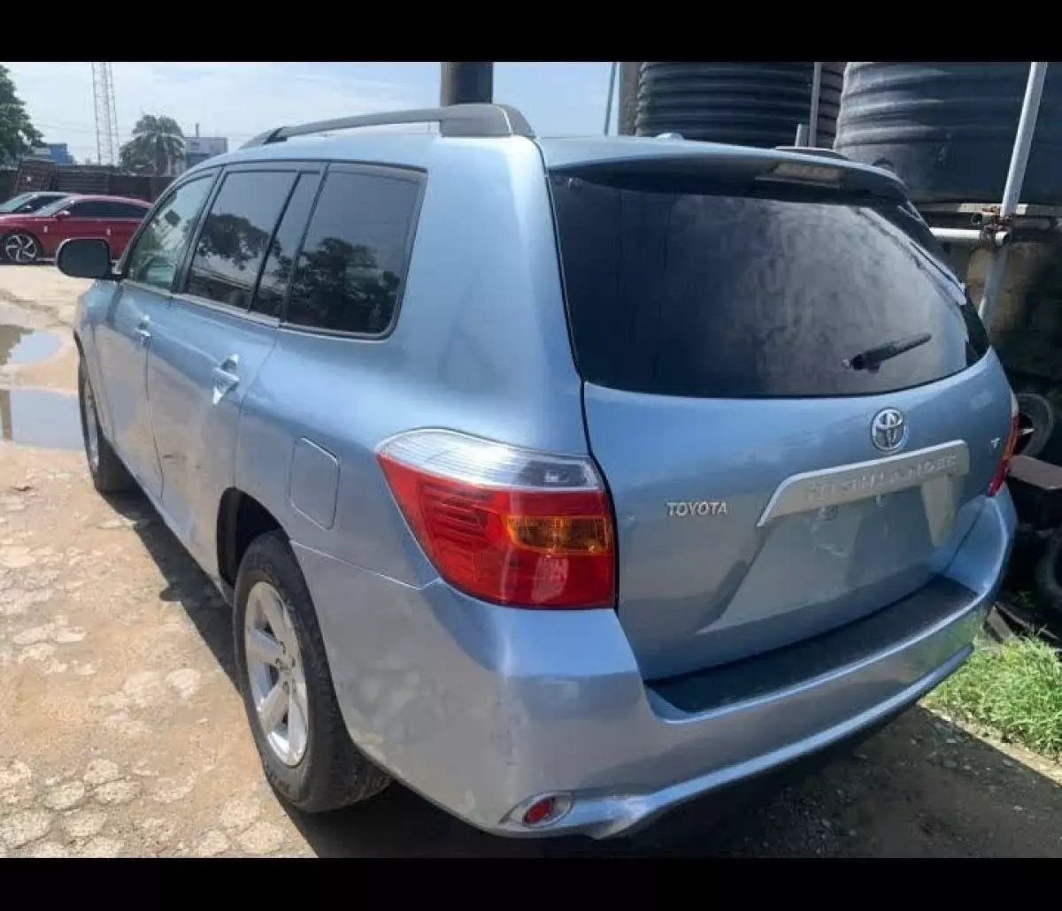 Toyota Highlander   - 2009