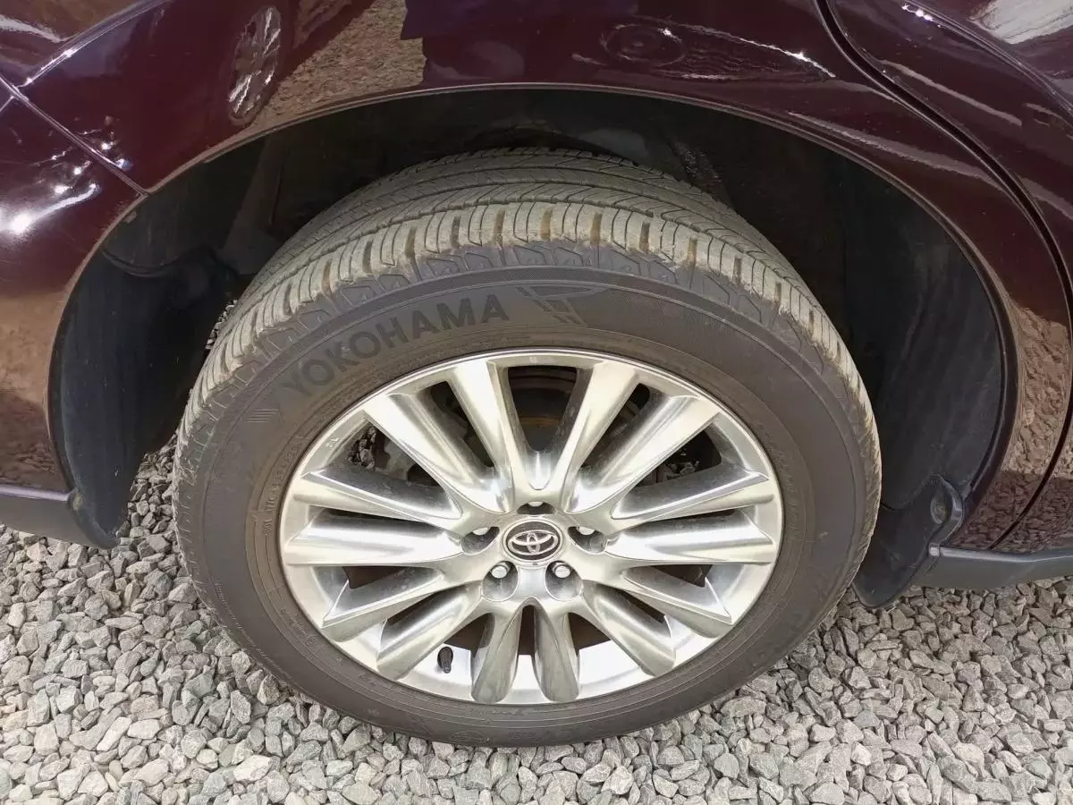Toyota Harrier - 2016