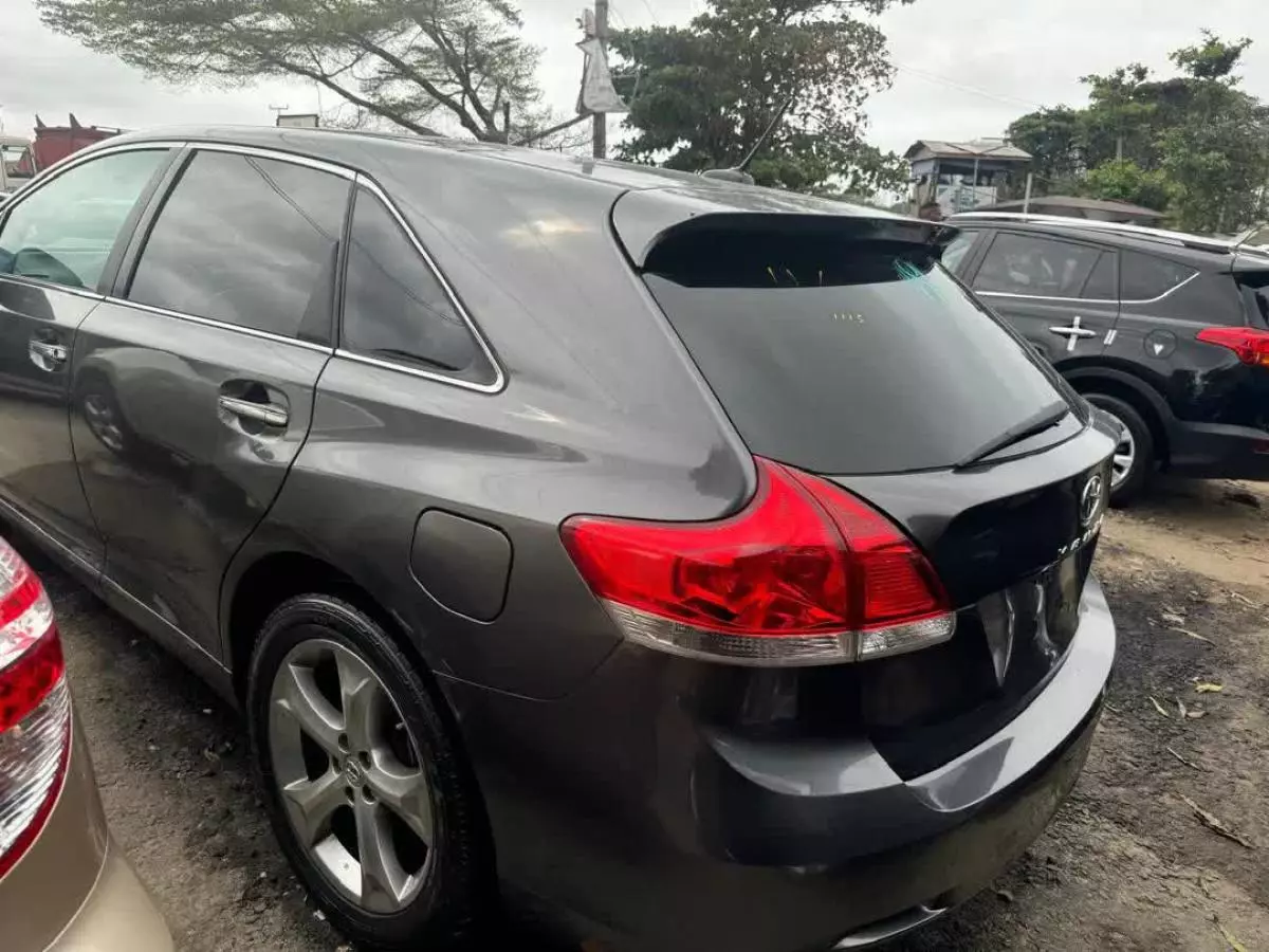 Toyota Venza   - 2009