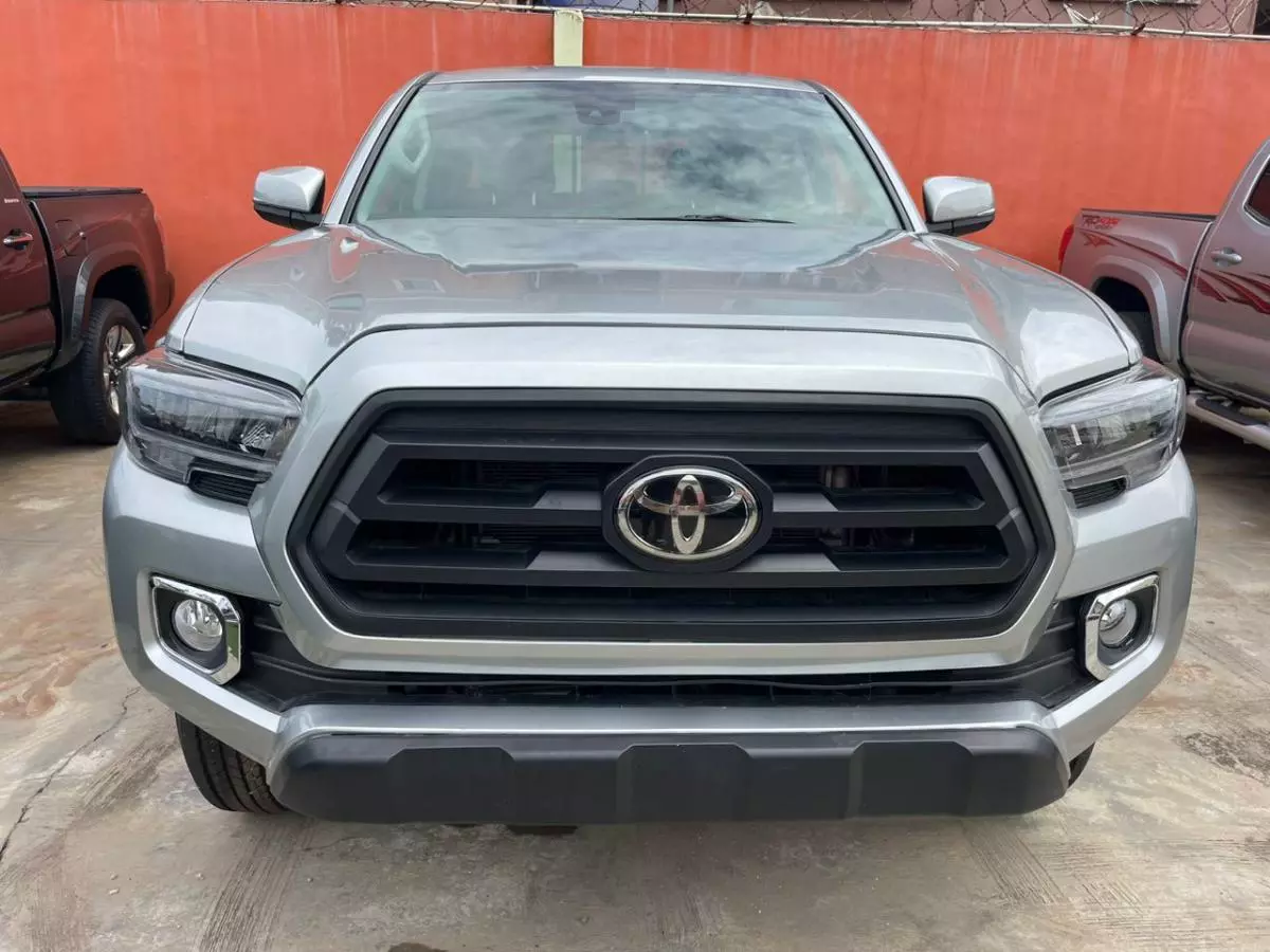 Toyota Tacoma   - 2023