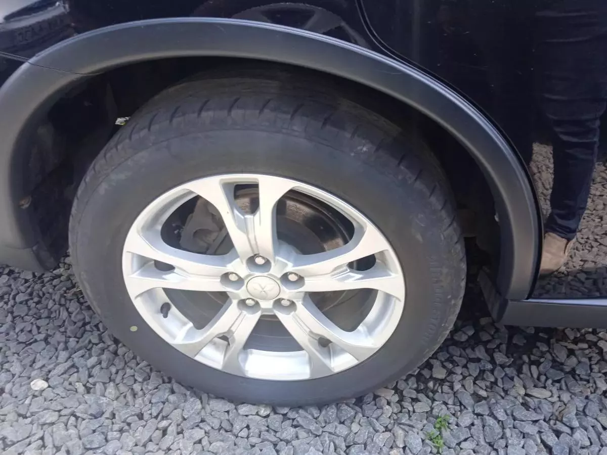 Mitsubishi New Outlander - 2015