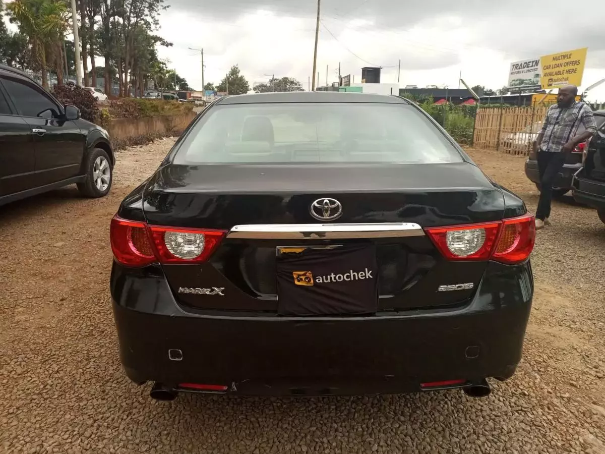 Toyota Mark X - 2011