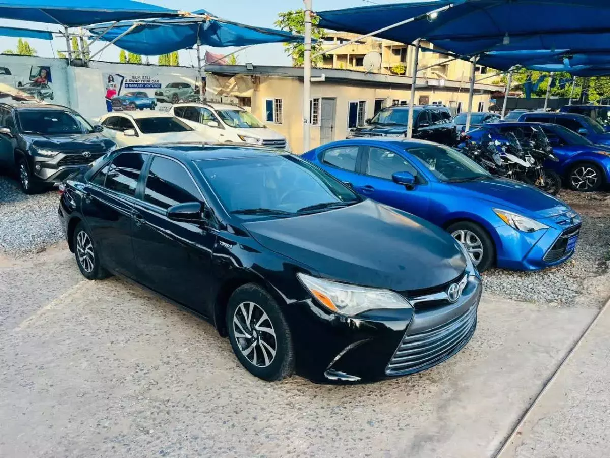 Toyota Camry   - 2015