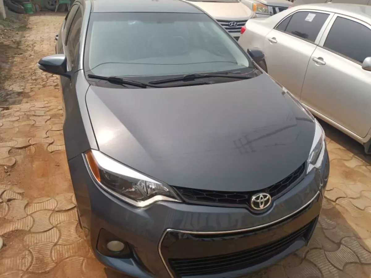 Toyota Corolla   - 2015