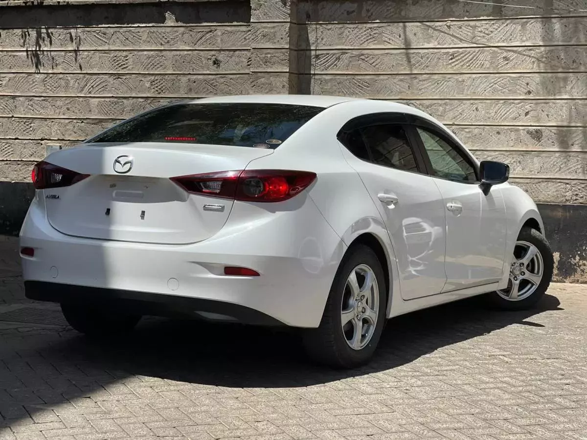 Mazda Axela  - 2015