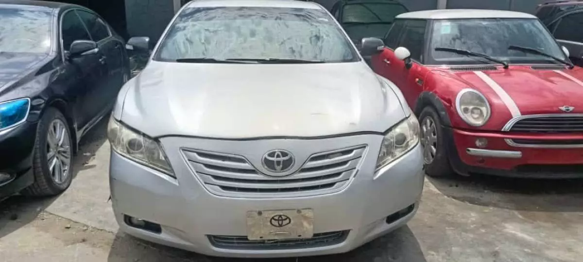 Toyota Camry   - 2007