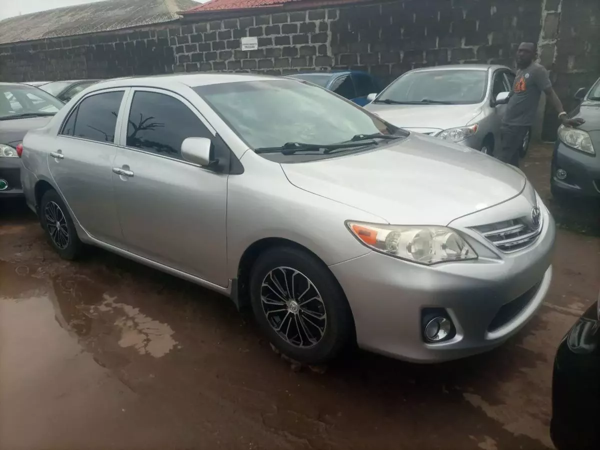 Toyota Corolla   - 2013