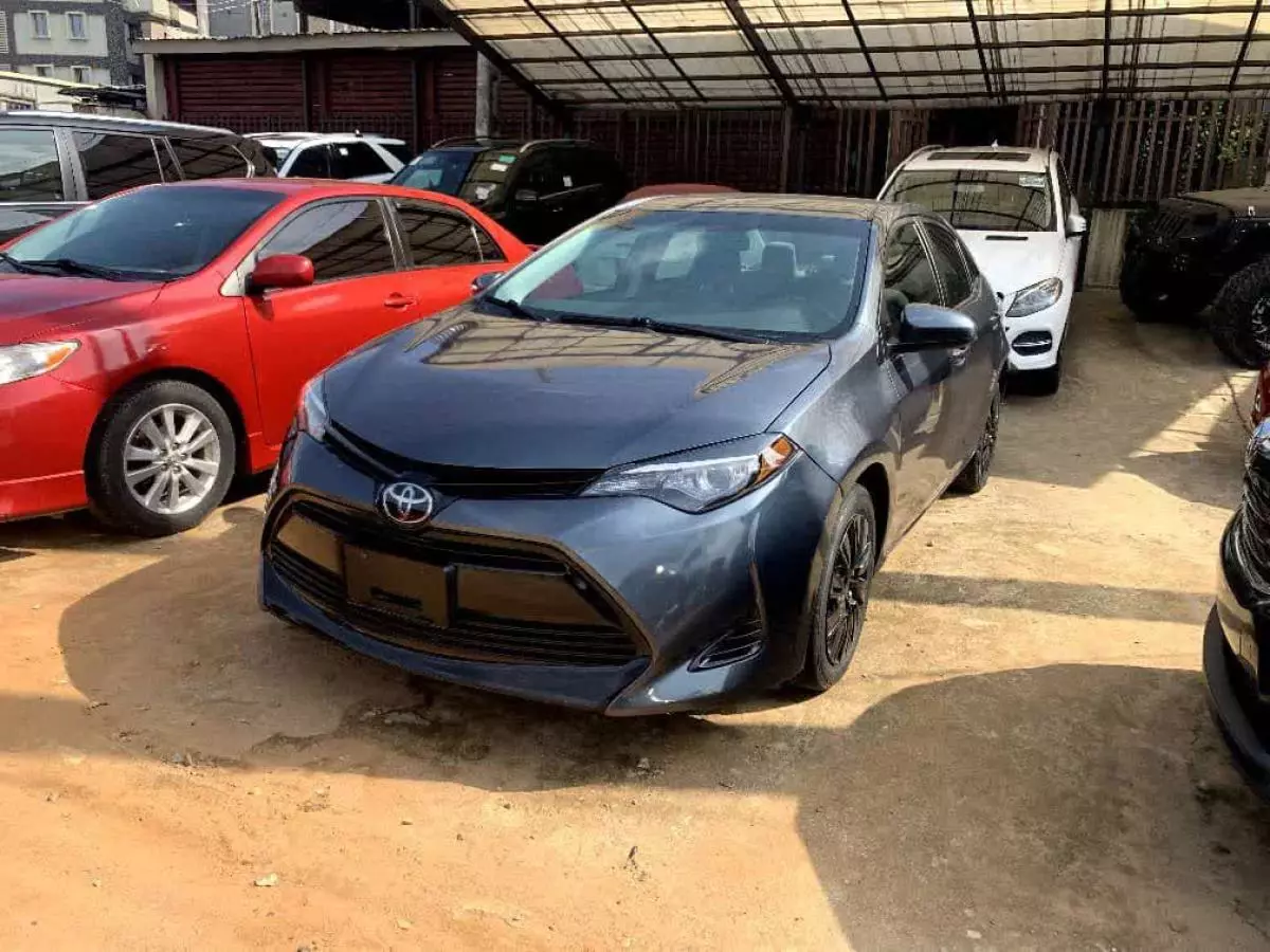 Toyota Corolla   - 2016