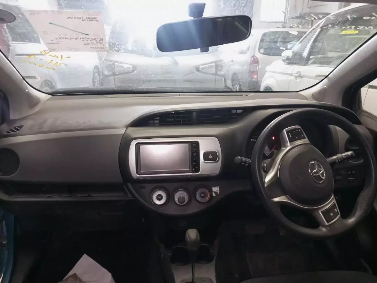 Toyota Vitz - 2015