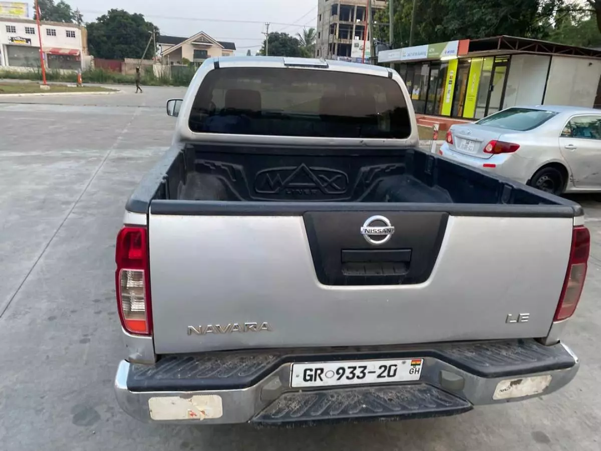 Nissan NAVARA LE   - 2012