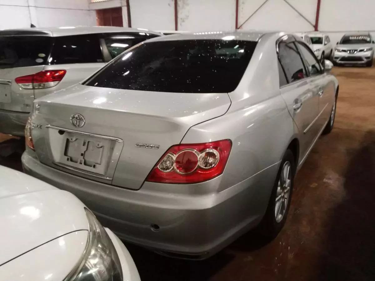 Toyota Mark X   - 2009