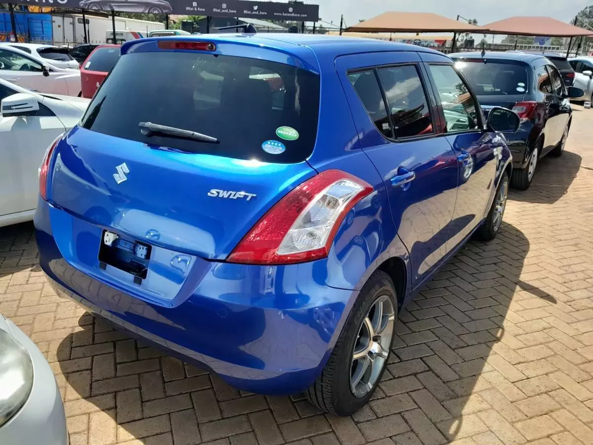 SUZUKI Swift RS - 2015