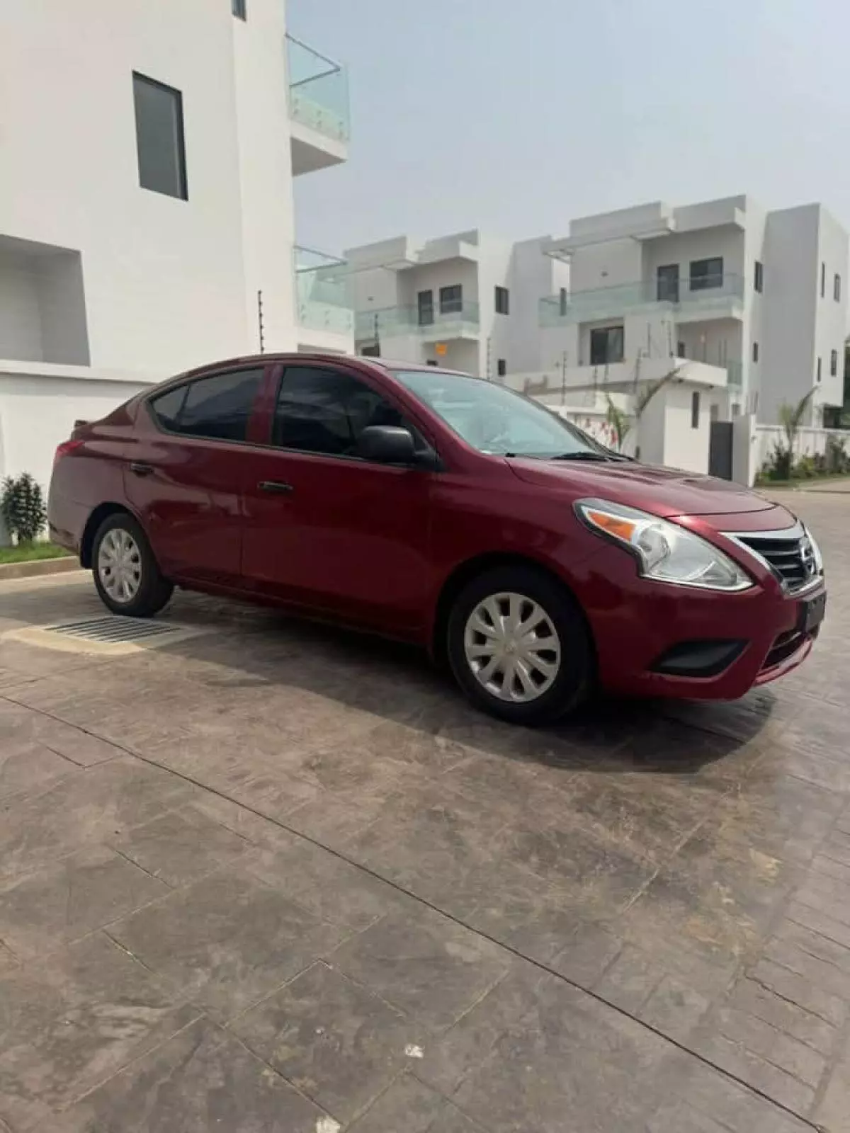 Nissan Versa   - 2015