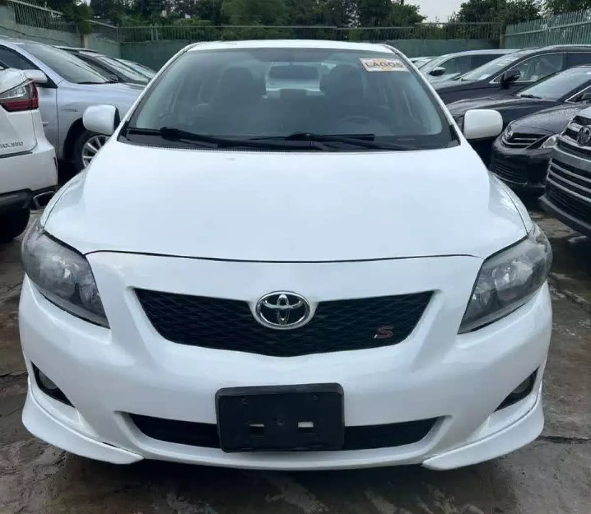 Toyota Corolla   - 2009