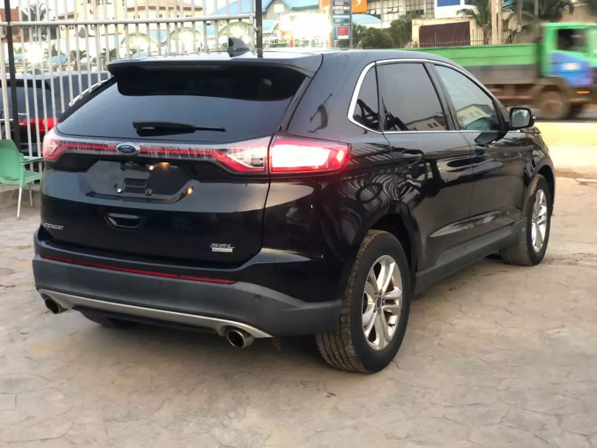 Ford Edge   - 2015