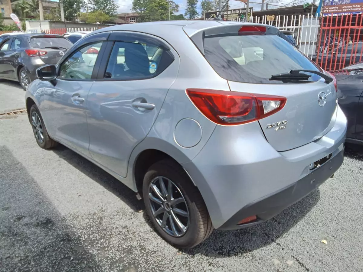 Mazda Demio   - 2017