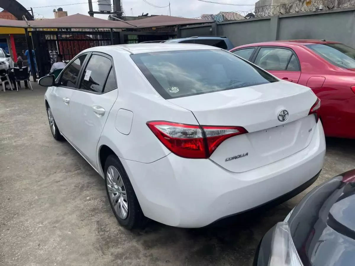 Toyota Corolla   - 2015