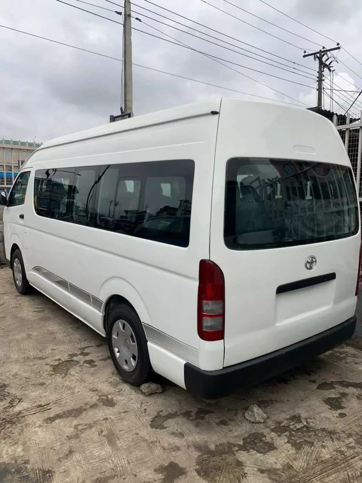 Toyota Hiace (High Roof)   - 2008