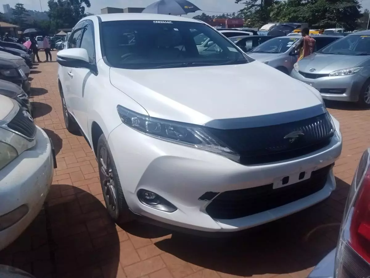 Toyota Harrier   - 2014