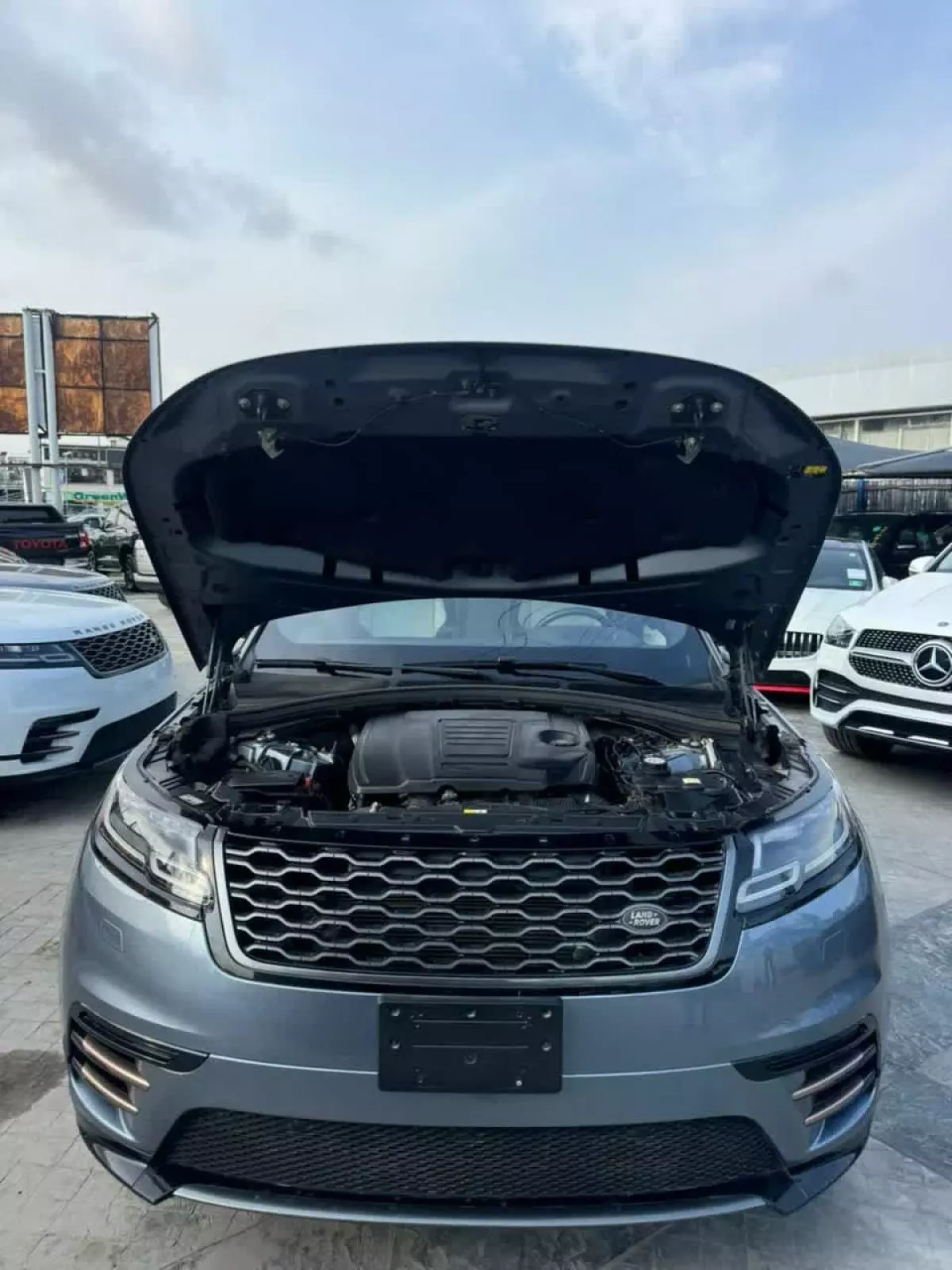 Land Rover Range Rover Velar   - 2020