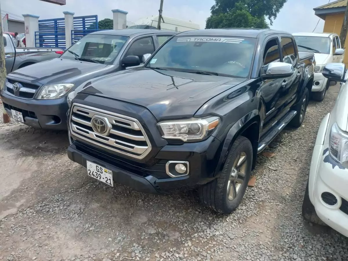 Toyota Tacoma   - 2019