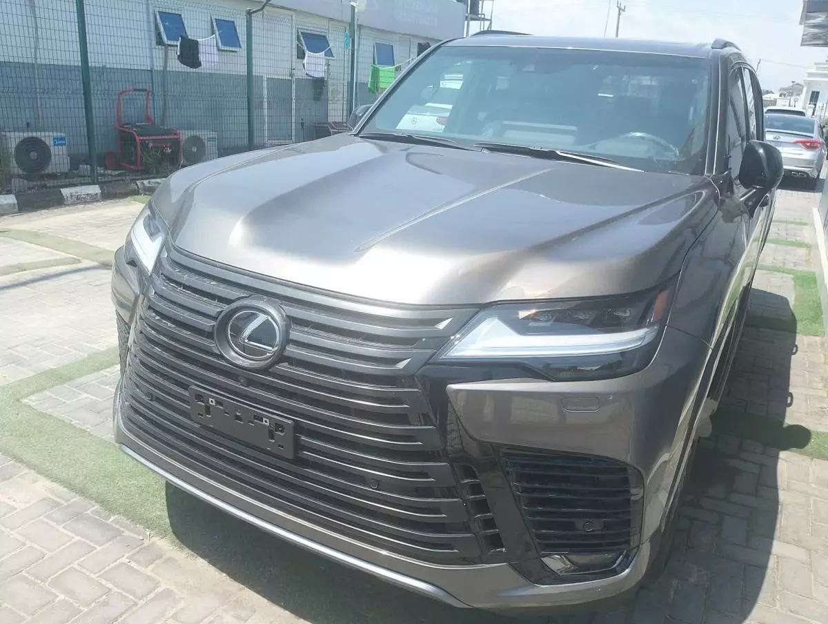 Lexus LX 600   - 2022