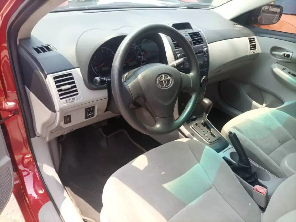 Toyota Corolla - 2012