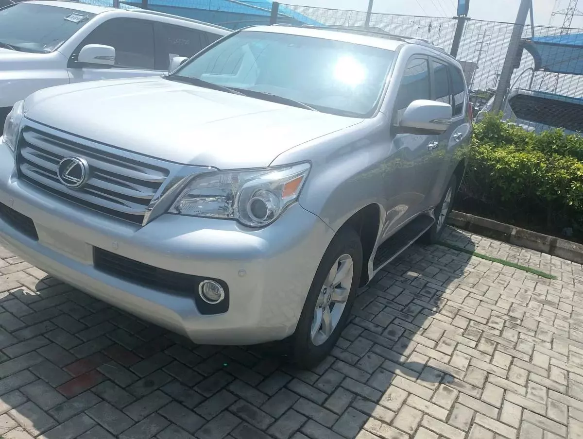 Lexus GX 460   - 2010