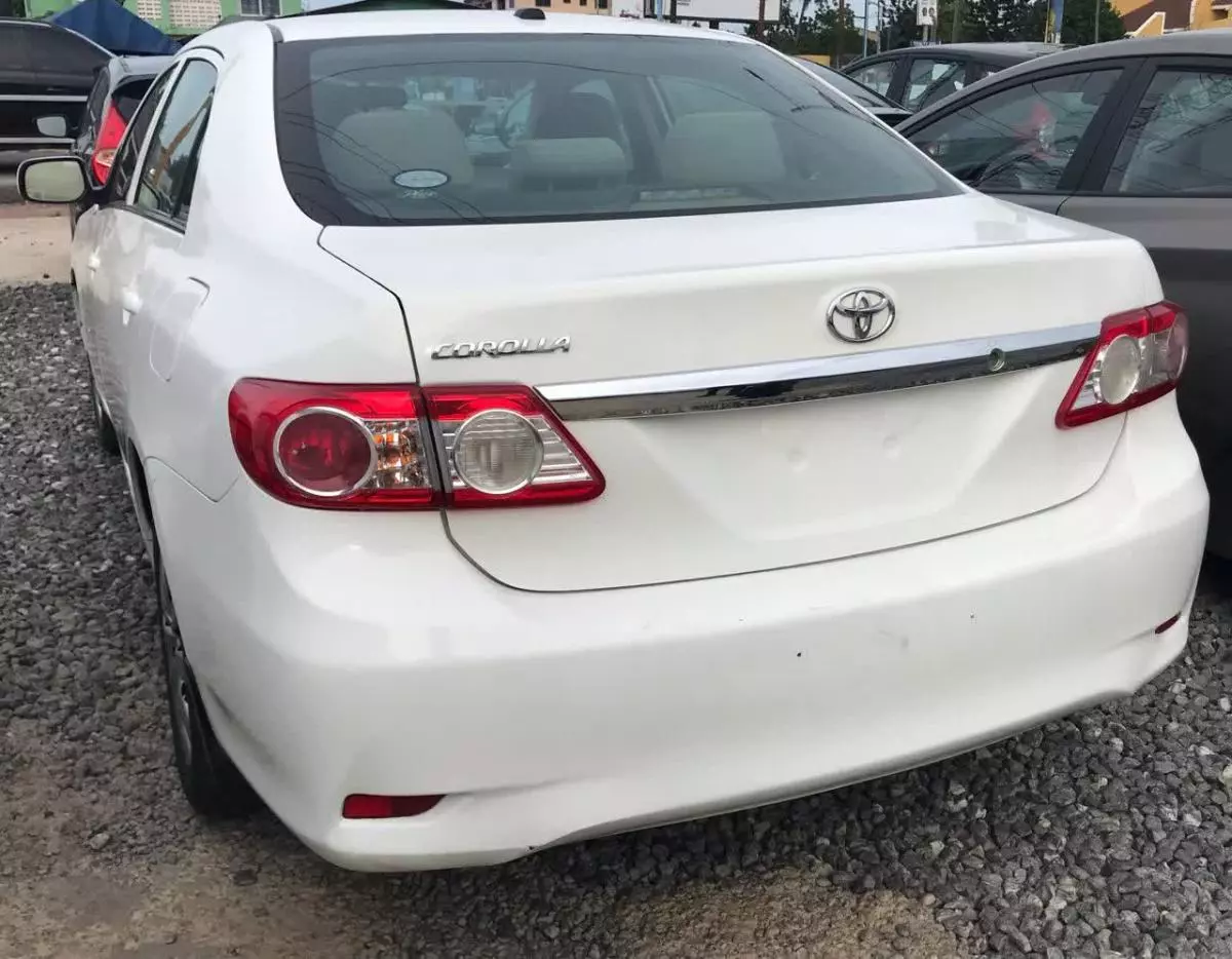 Toyota Corolla   - 2013