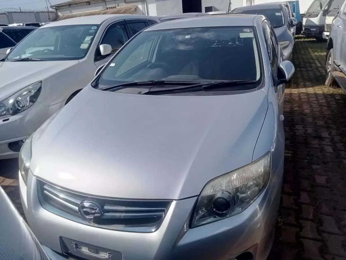 Toyota Fielder    - 2011